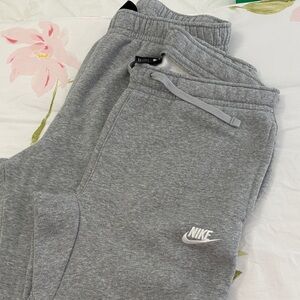 Men’s NIKE Sweat Pants.